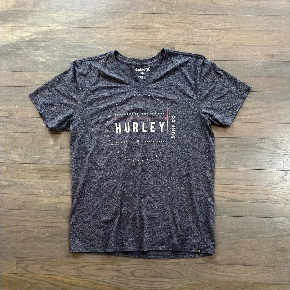 Hurley Men’s V-neck Tshirt - L